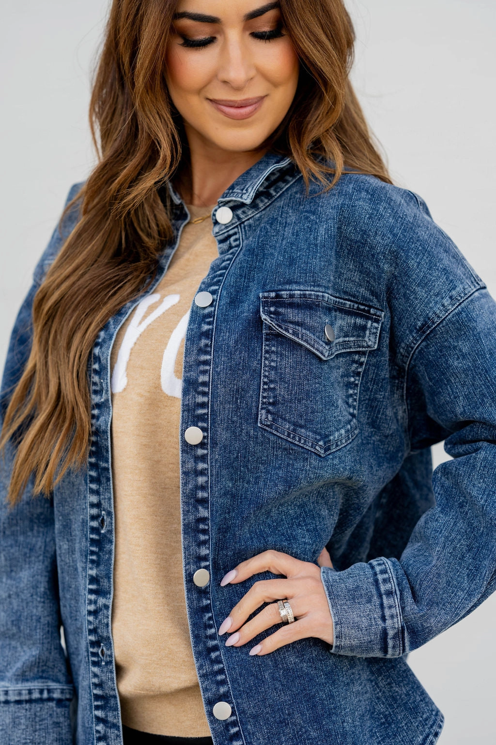 AntiStaticCoating Layering Compatible Cut Acid Washed Denim Shacket