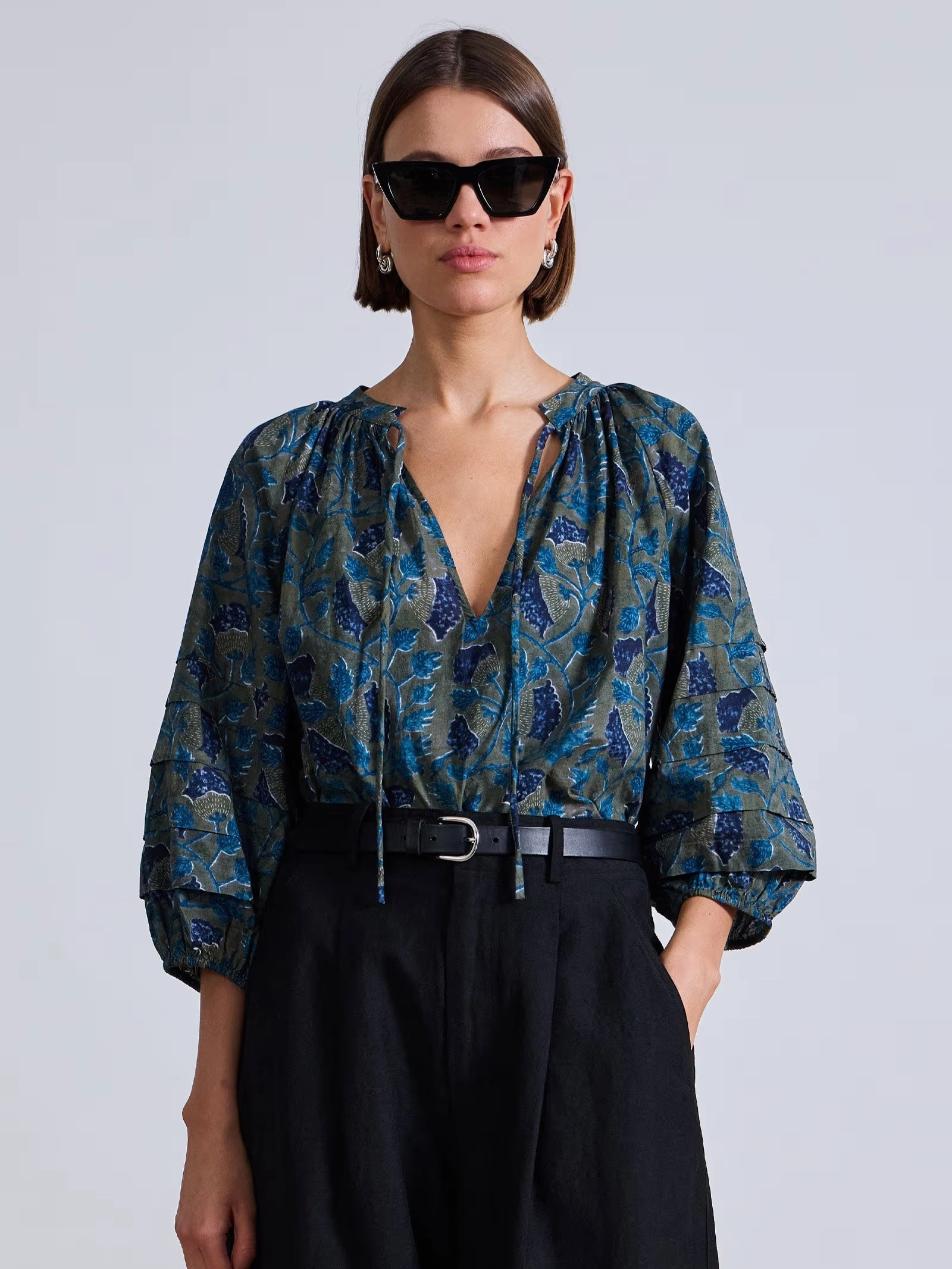 Tule Top Breathable Hoodie Ethical production