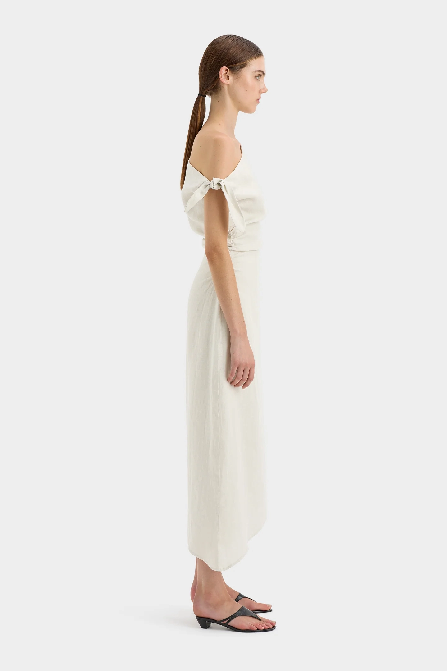 Clean Structure Affogato Tie Shoulder Dress