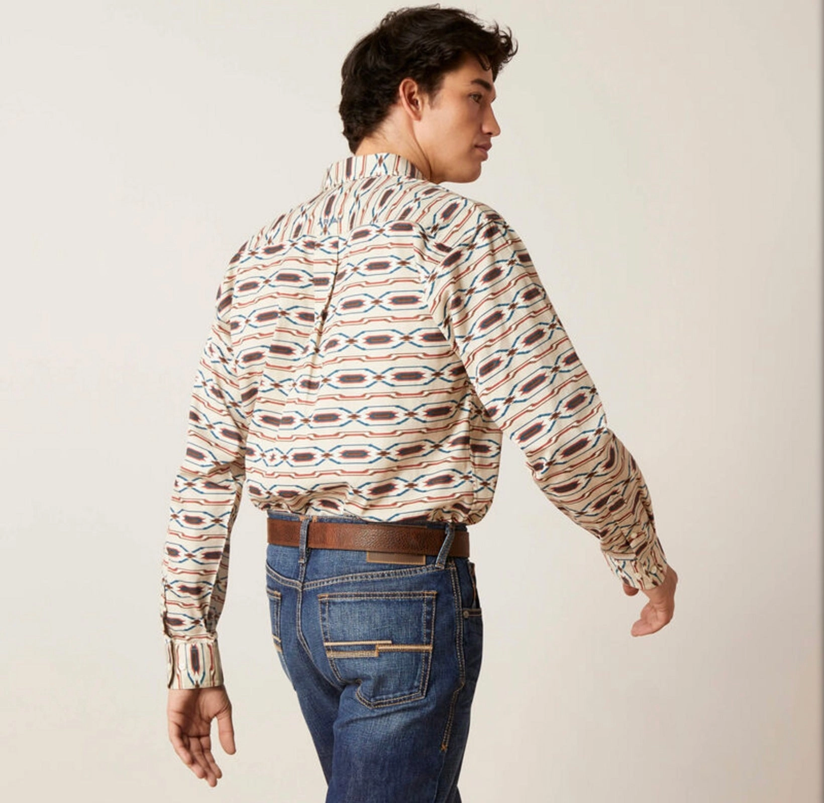 Lightweight Weave Compact Packing Ariat Men??s Classic Chimayo Print Shirt