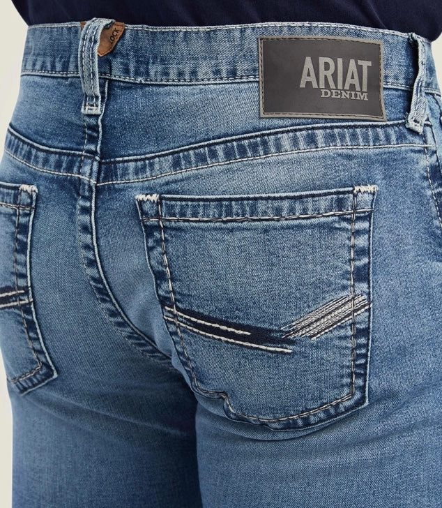 Flexible Fit Curved Seam Construction Ariat Men's M7 Slim Wesley Straight Jean