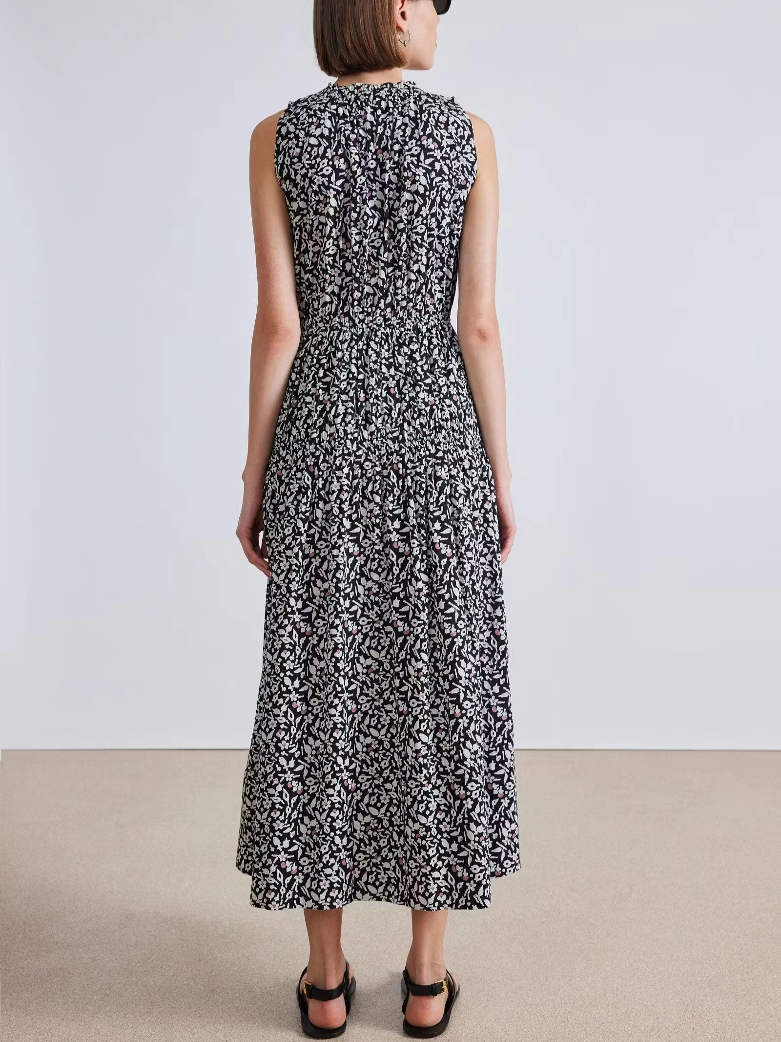 Stylish and Simple Quick Fit Arte Tank Dress