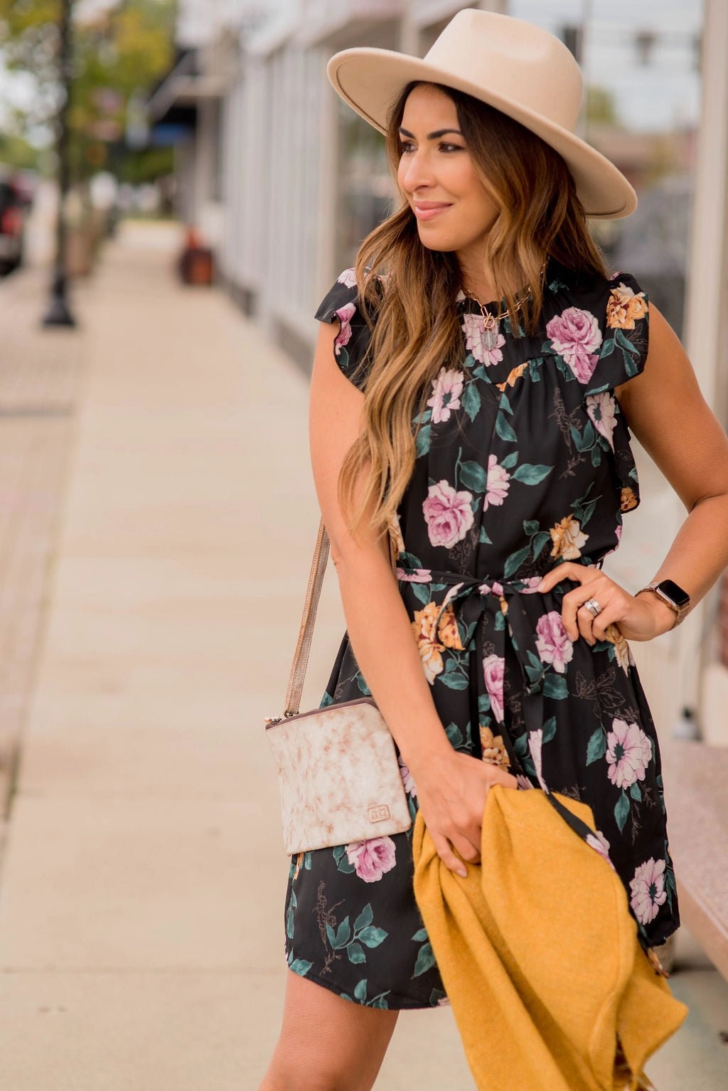 Lightweight-Structure All-day style Timeless Floral Ruffle Tie Dress