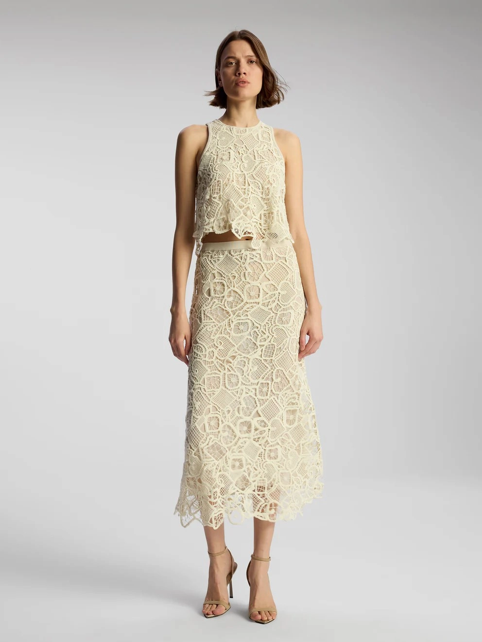 Lena Top MinimalistSilhouette