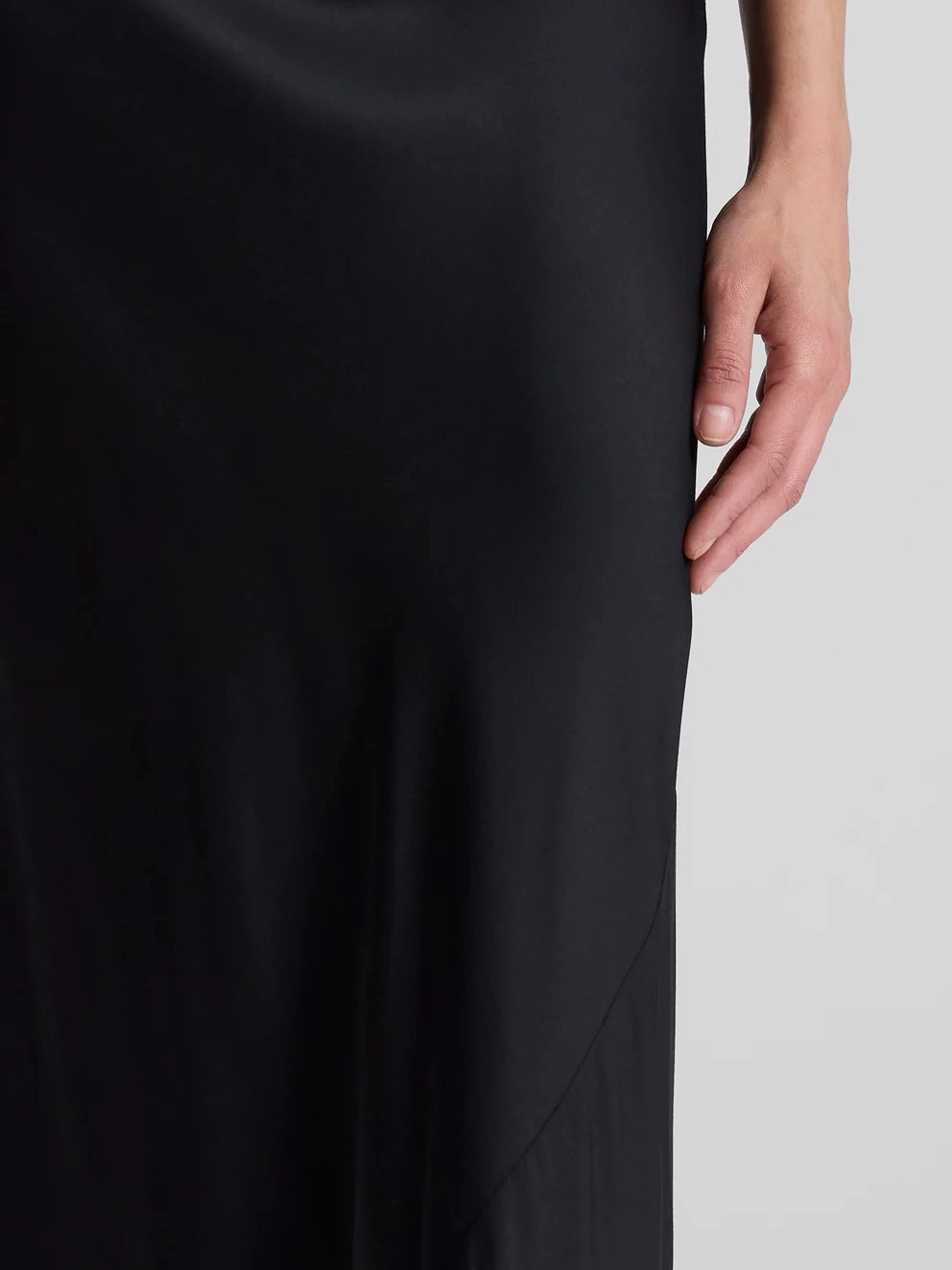 Greta Skirt Light Flow Signature Line