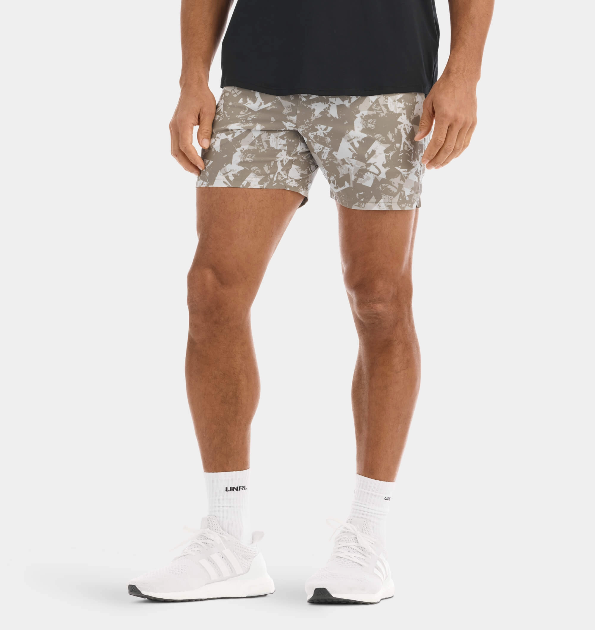 garden work Stride Short [5.5"]