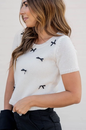 Bow Accented Knit Tee Slim Design Fit