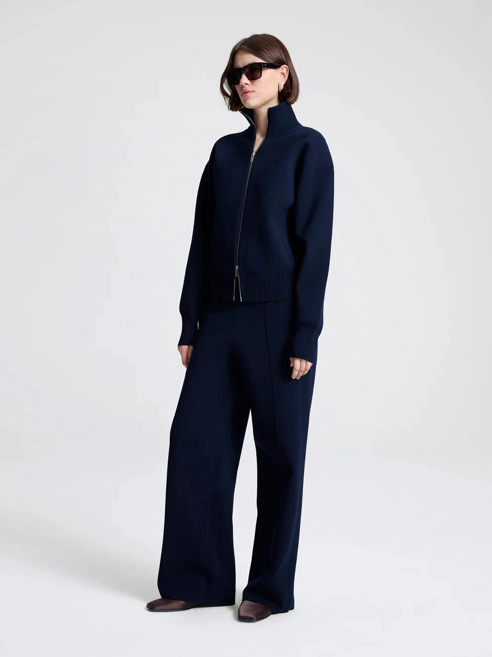 Form Fitting Reinforced Pockets Corey Pant