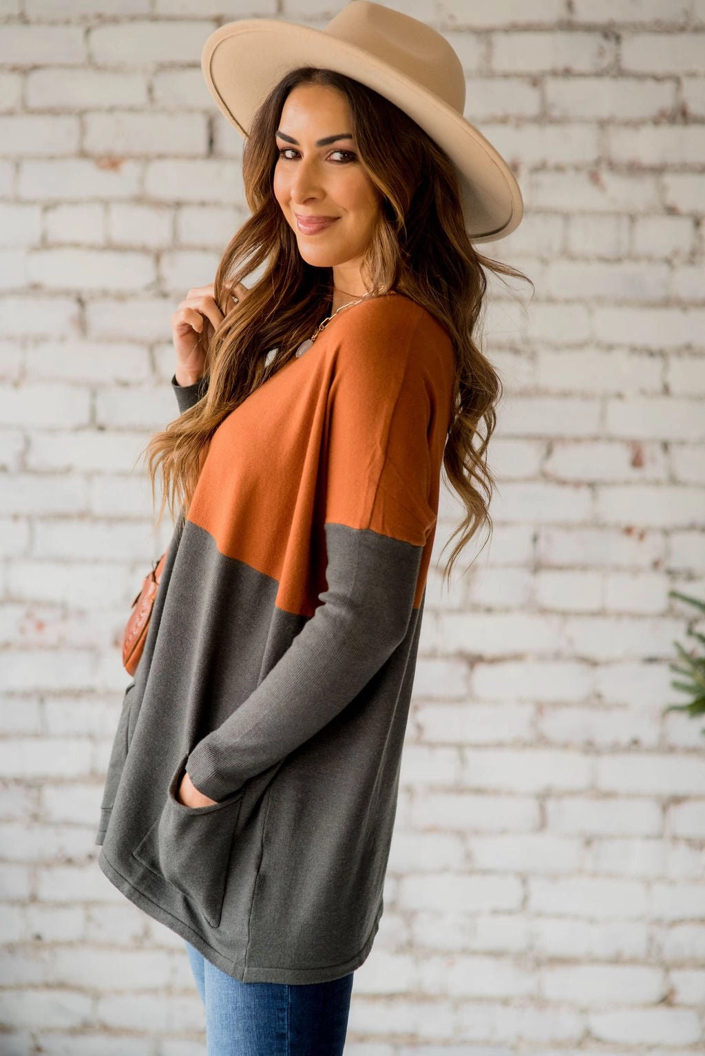 Printed Detail Dual Color Pocket Pullover