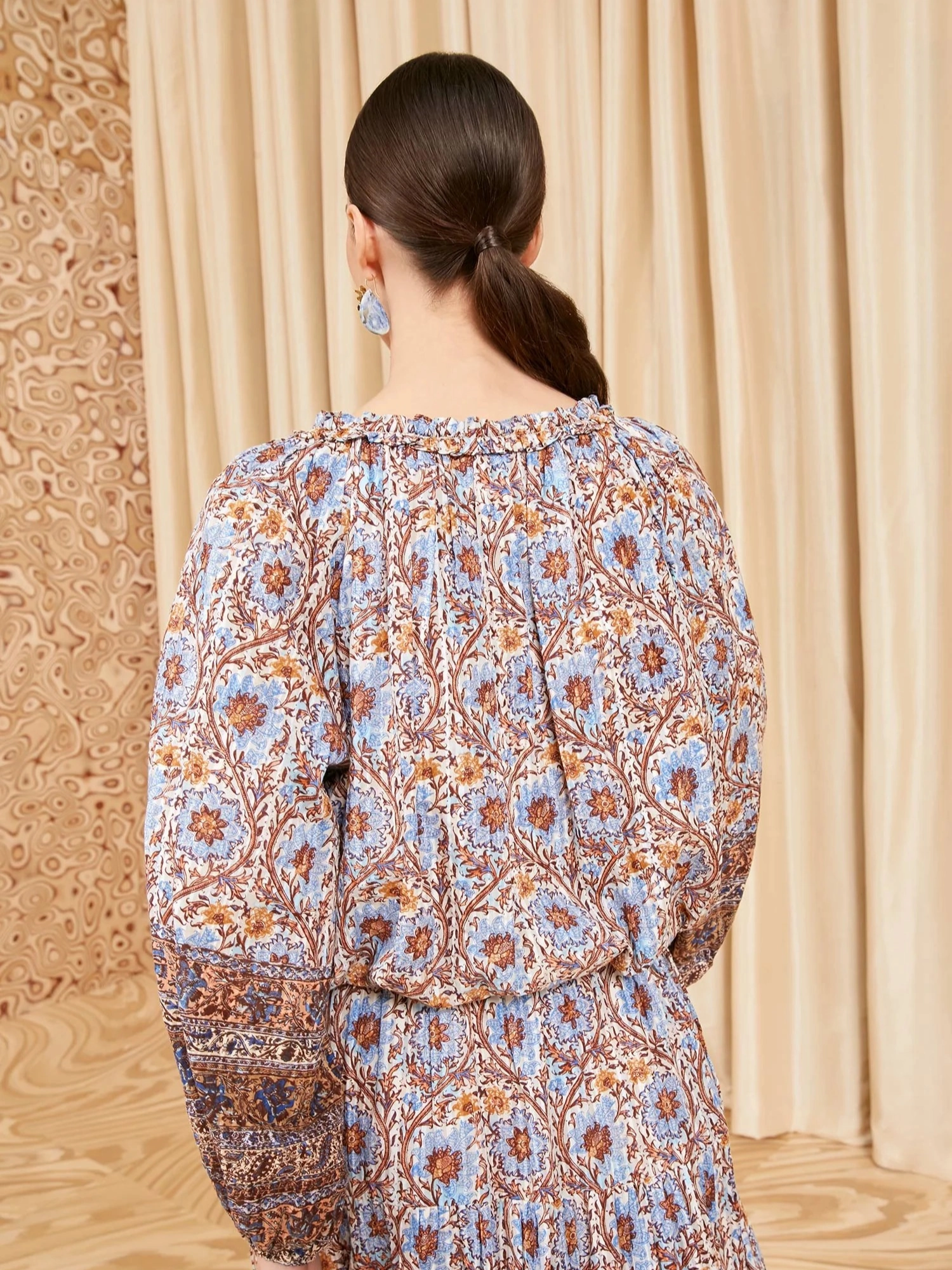 Simple Dress Silva Blouse