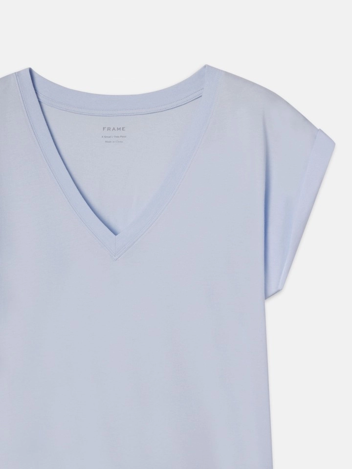 Easy V-Neck Tee WrinkleResistantWeave