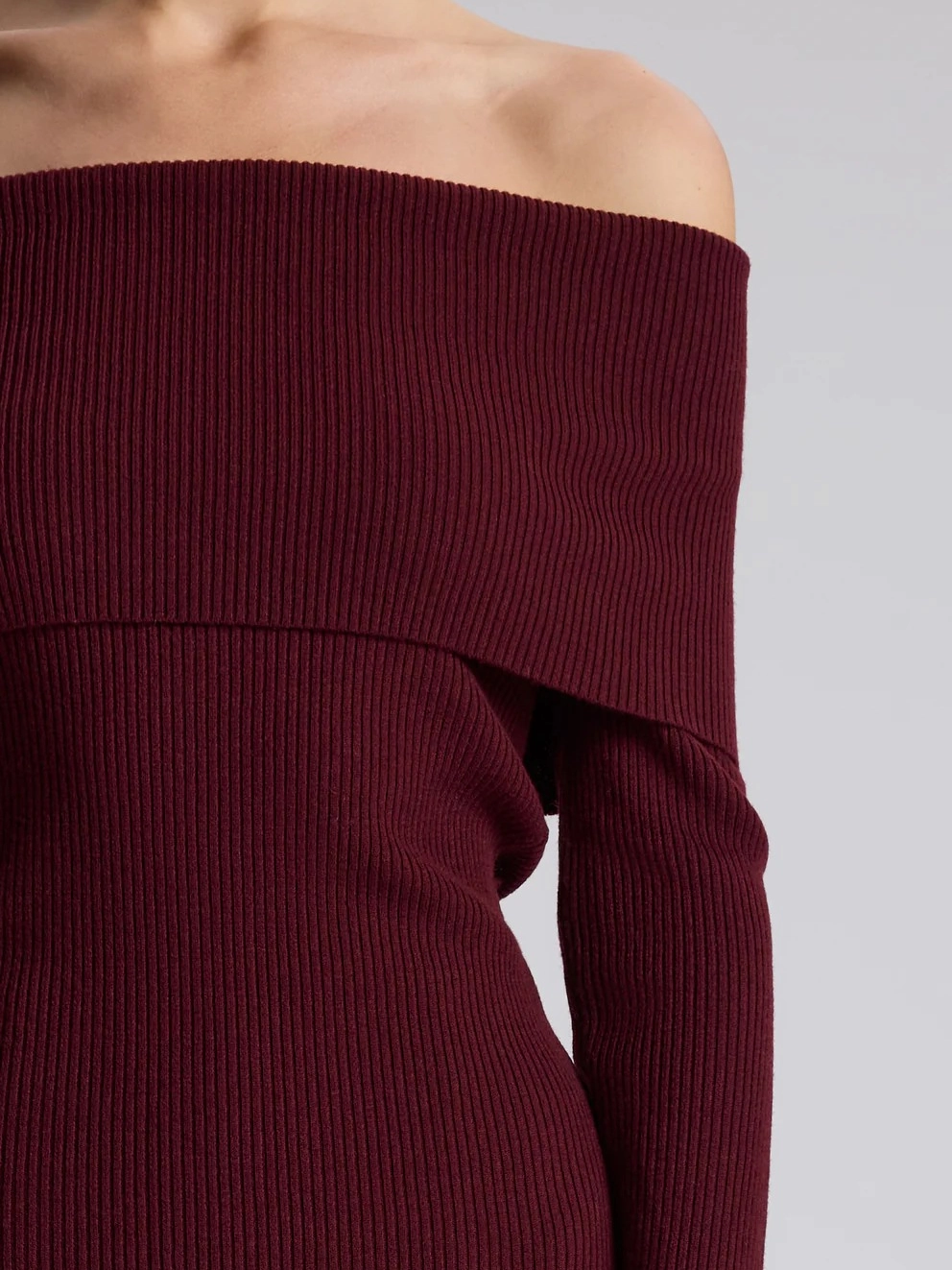 Evelyn Merino Off Shoulder Top Durable Double Stitching Airflow Weave Pattern