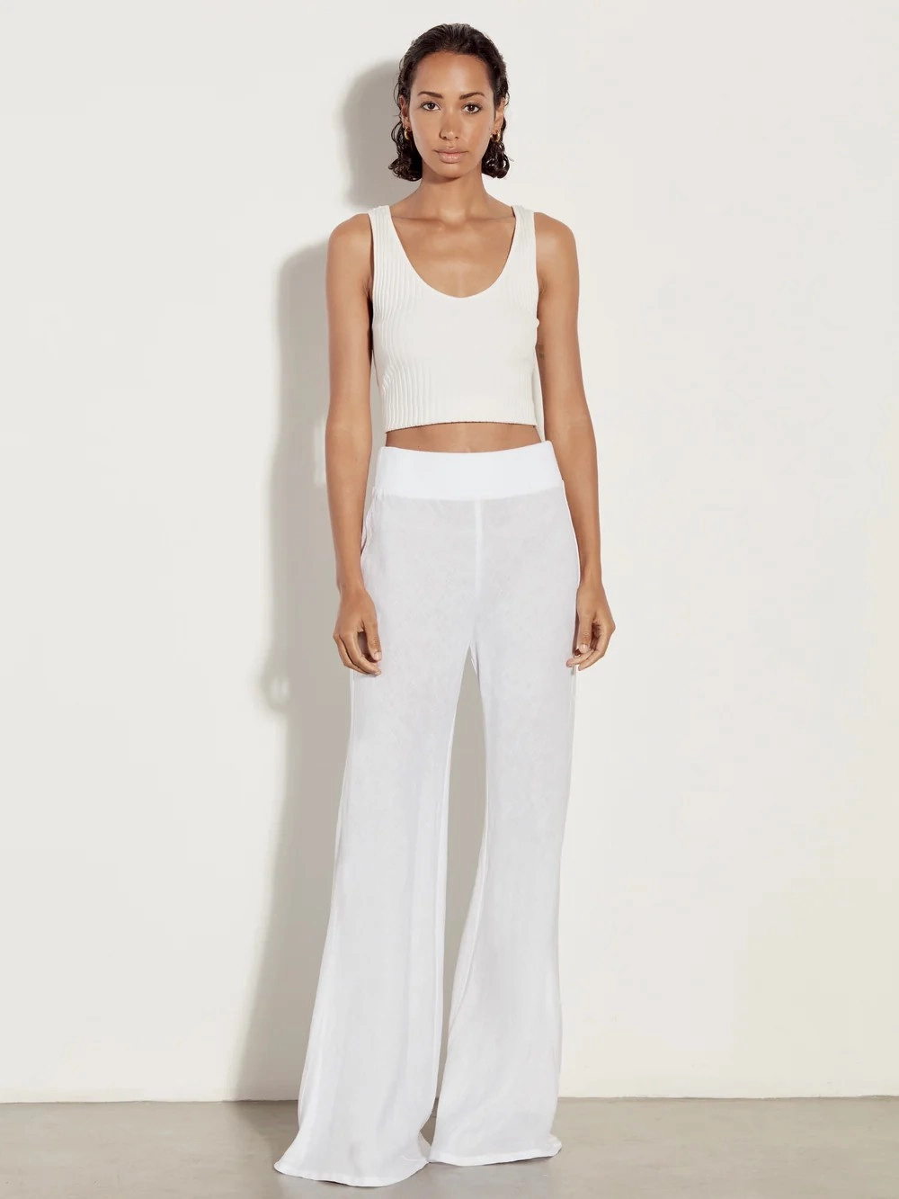 Tailored Seams Cropped Scoop Tank