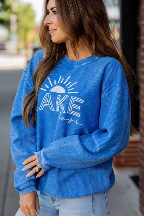 Lake Days Ribbed Graphic Crewneck Fashion Trend