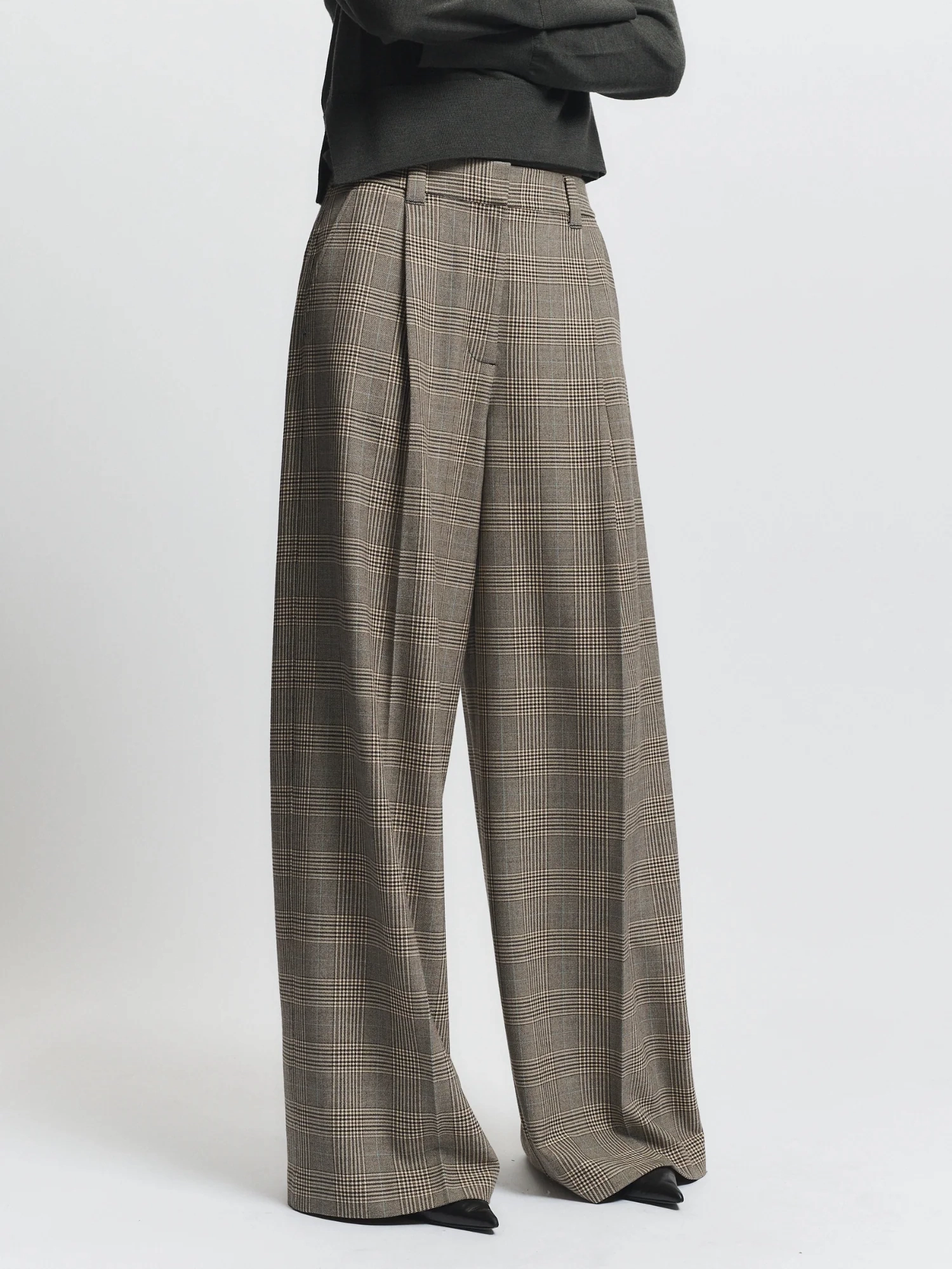 Everett Mid-waisted Trouser Effortless Look Lightweight Feel