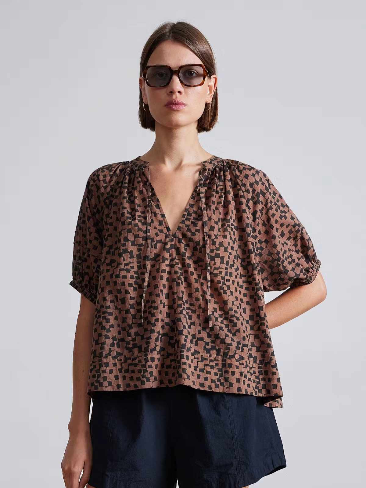 HighDensityFoam Layered Neckline Lumina Popover