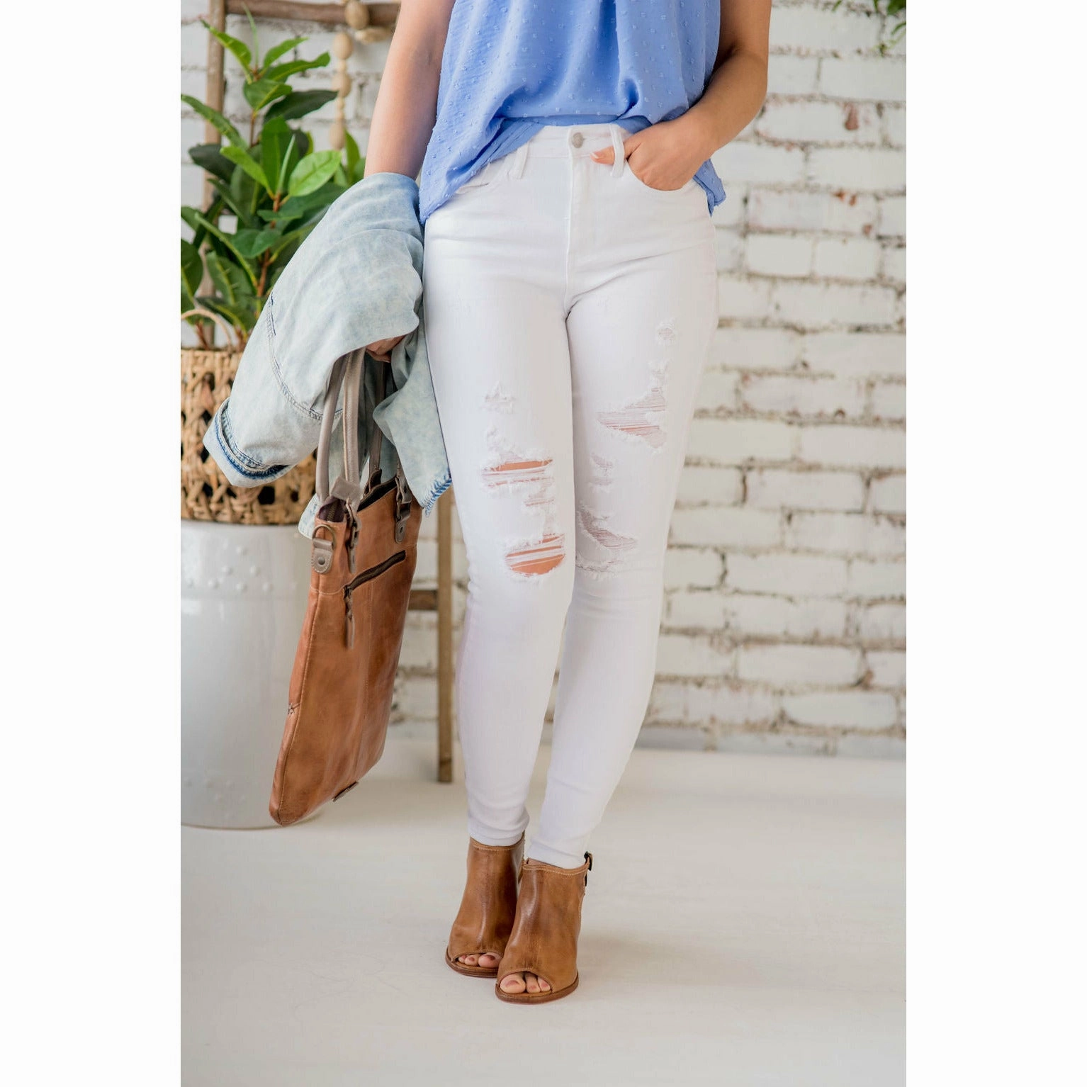 Picnic Style Creative Look Minimalist Style UltraSoft Lining Makayla Denim Jeans