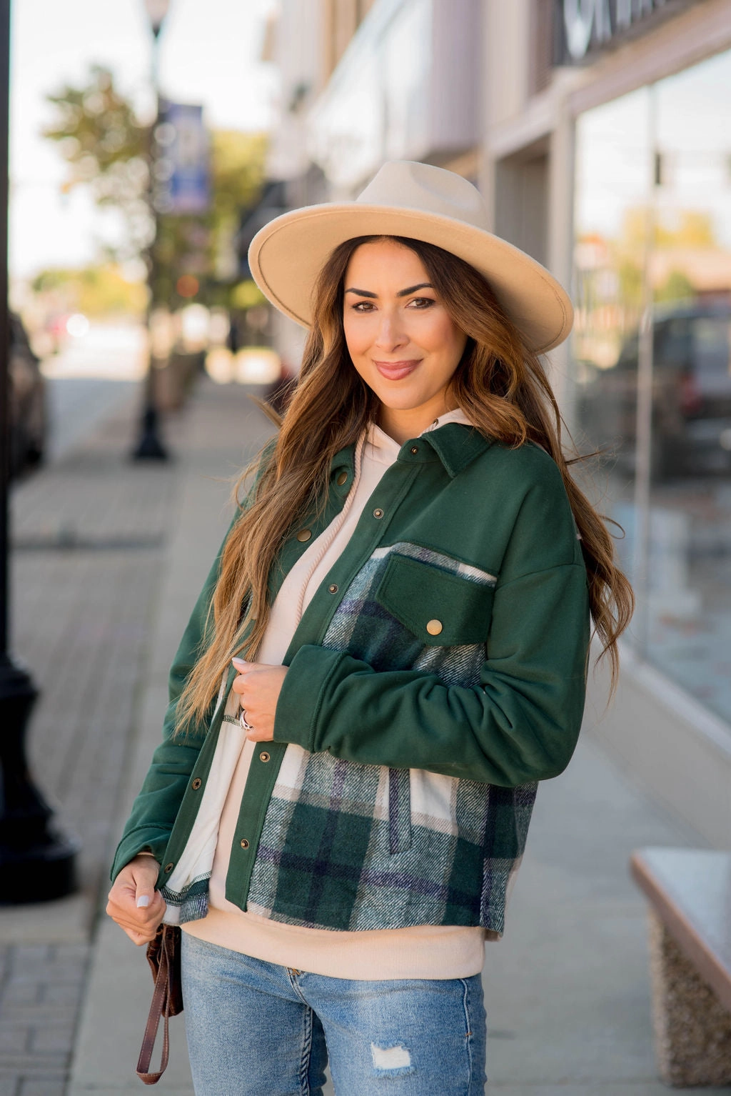 Non Restrictive Fit Non Bulky Design Plaid Bottom Shacket