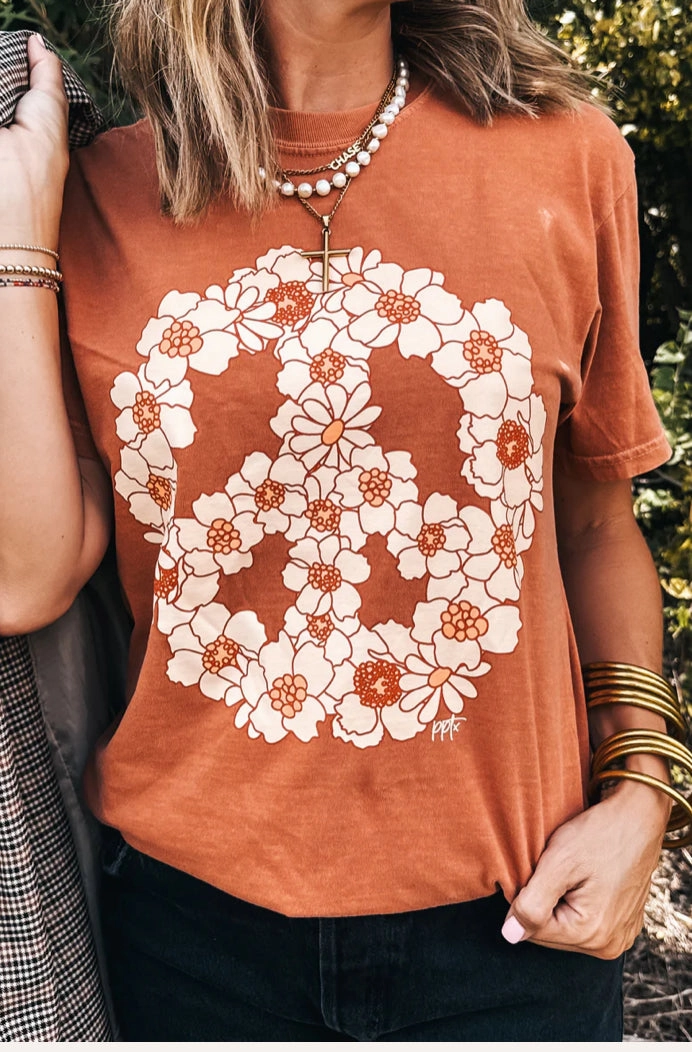 Peace Flower Tee - Orange in demand Chill Style