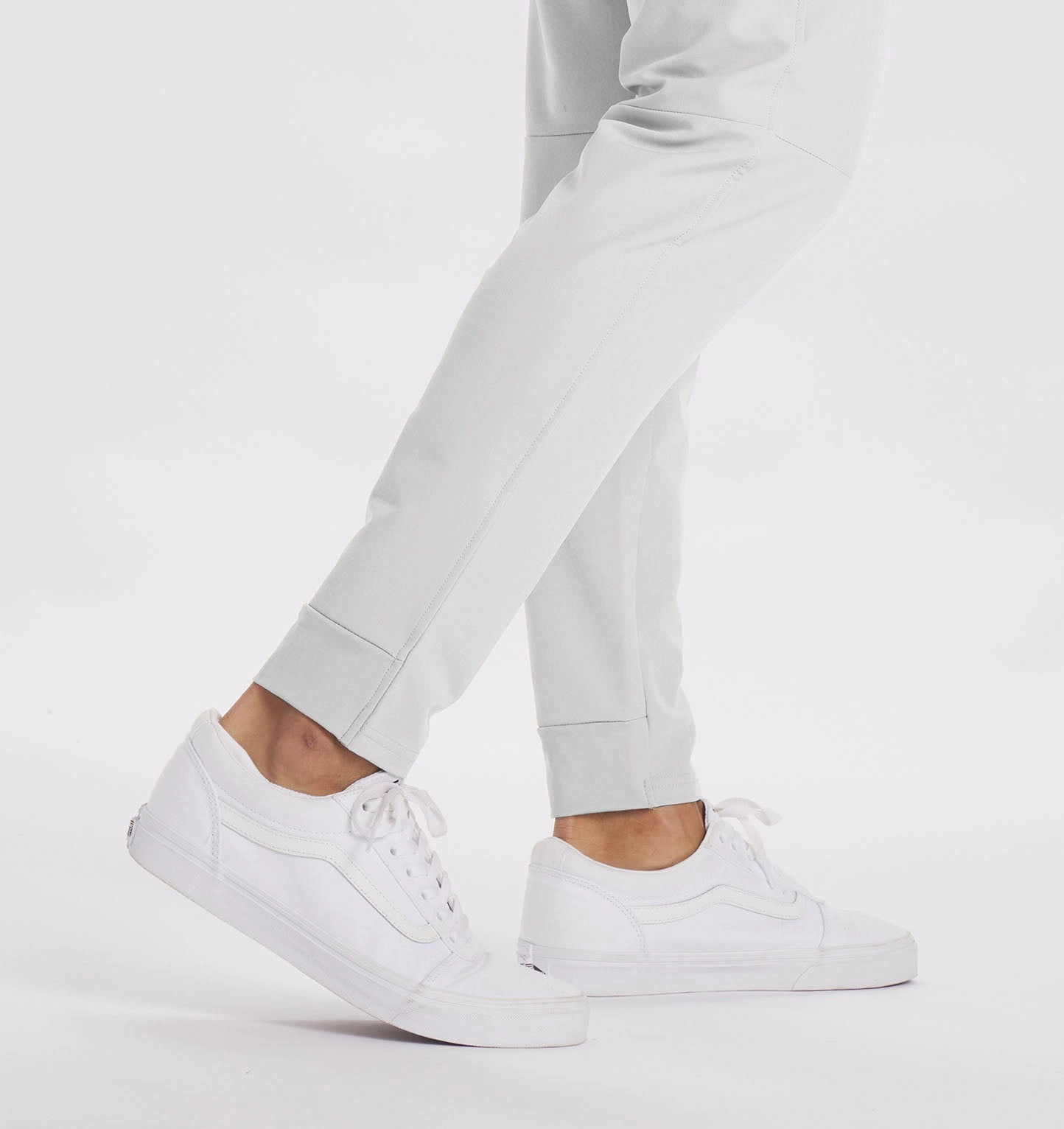 No Frills Fit Perfect Style UNRL Performance Pant