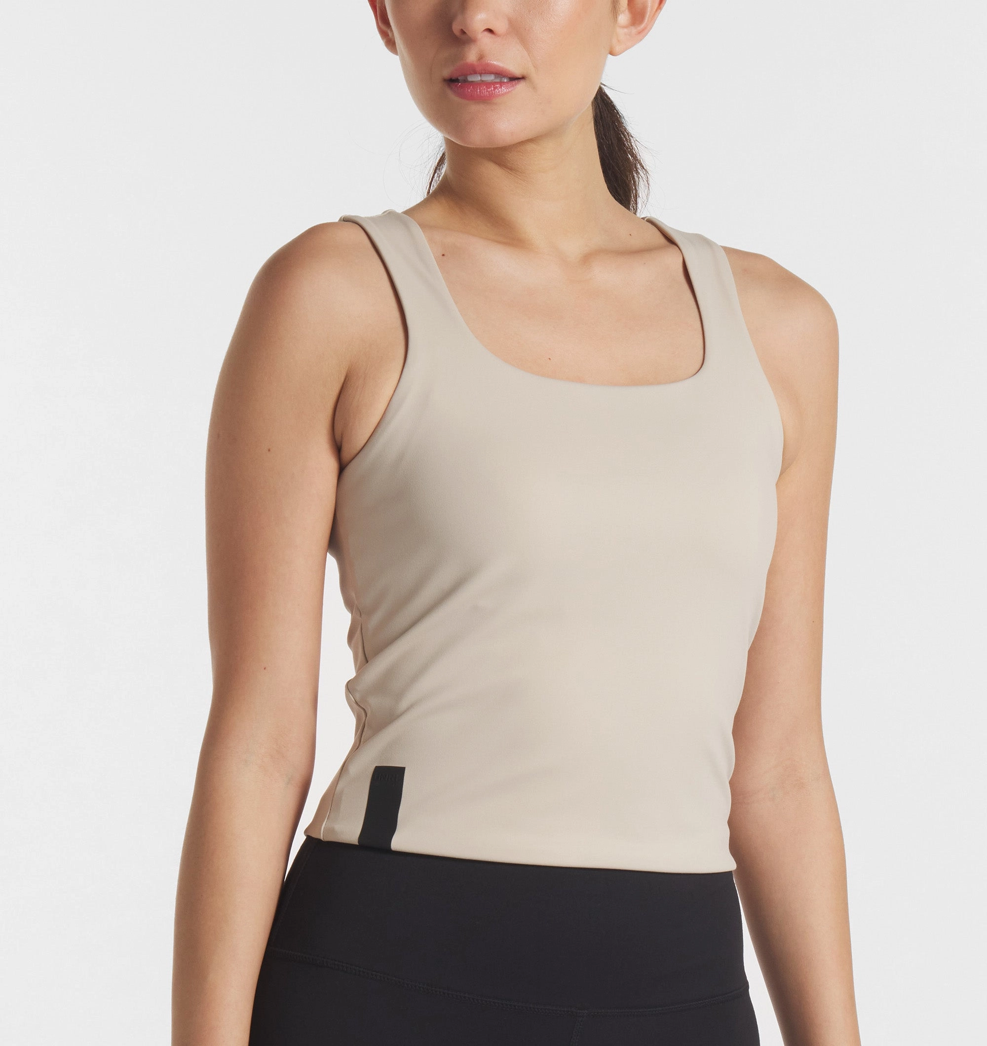 Performa Fitted Tank Wrinkle Free Material