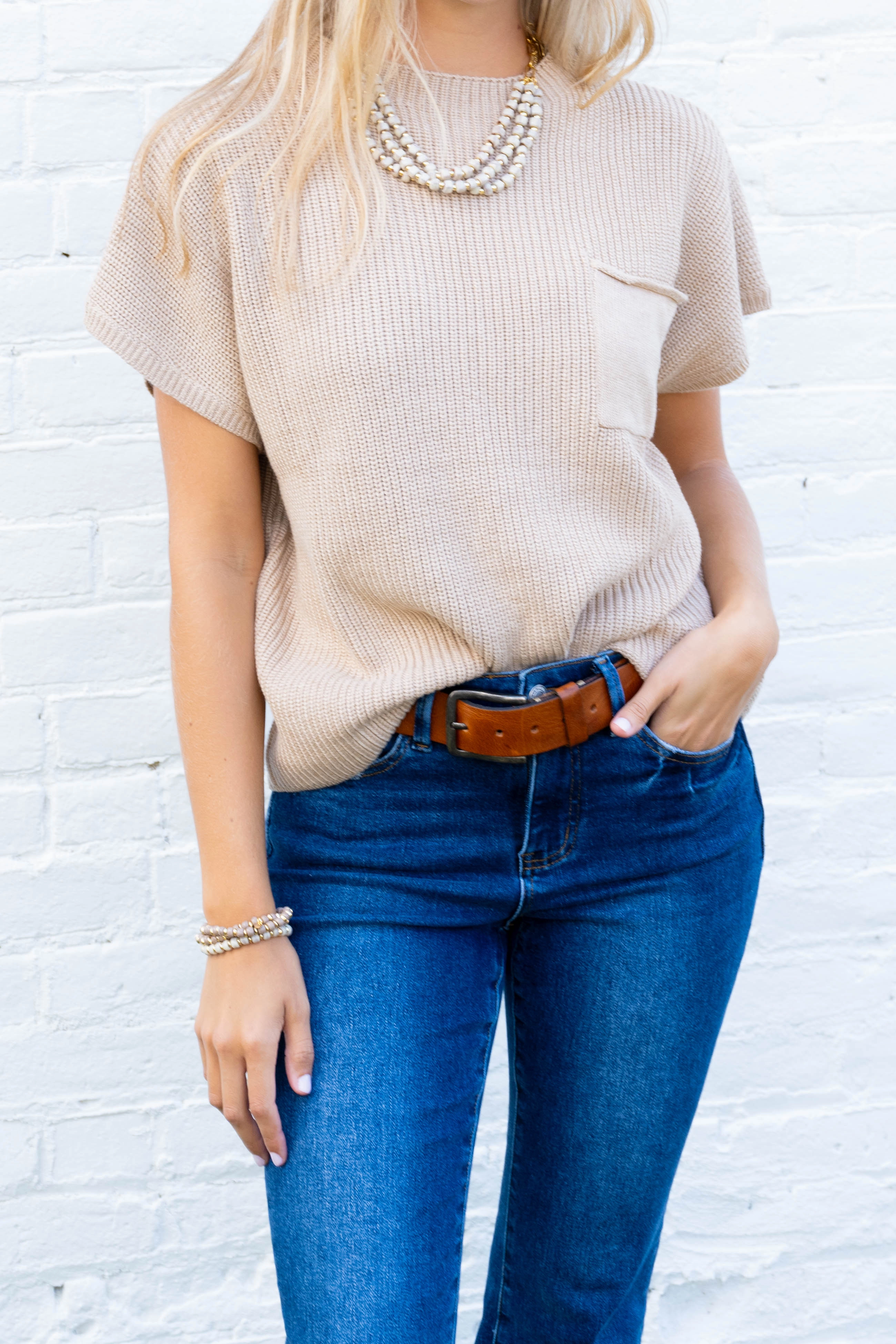 Odor Resistant Elastic design Pocket Accented Short Sleeve Sweater