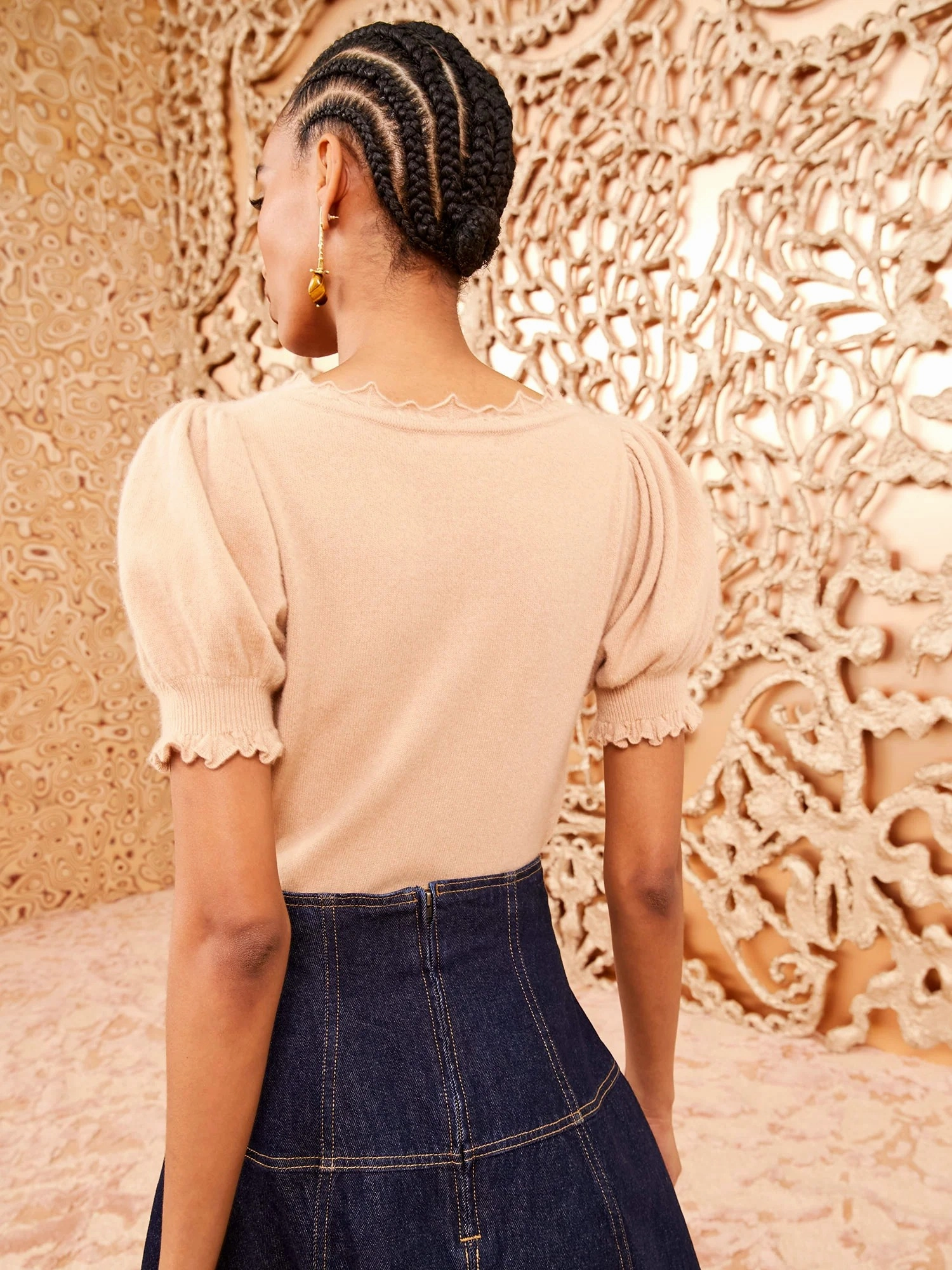 HeatSealed Seams Luxurious Feel Polline Top