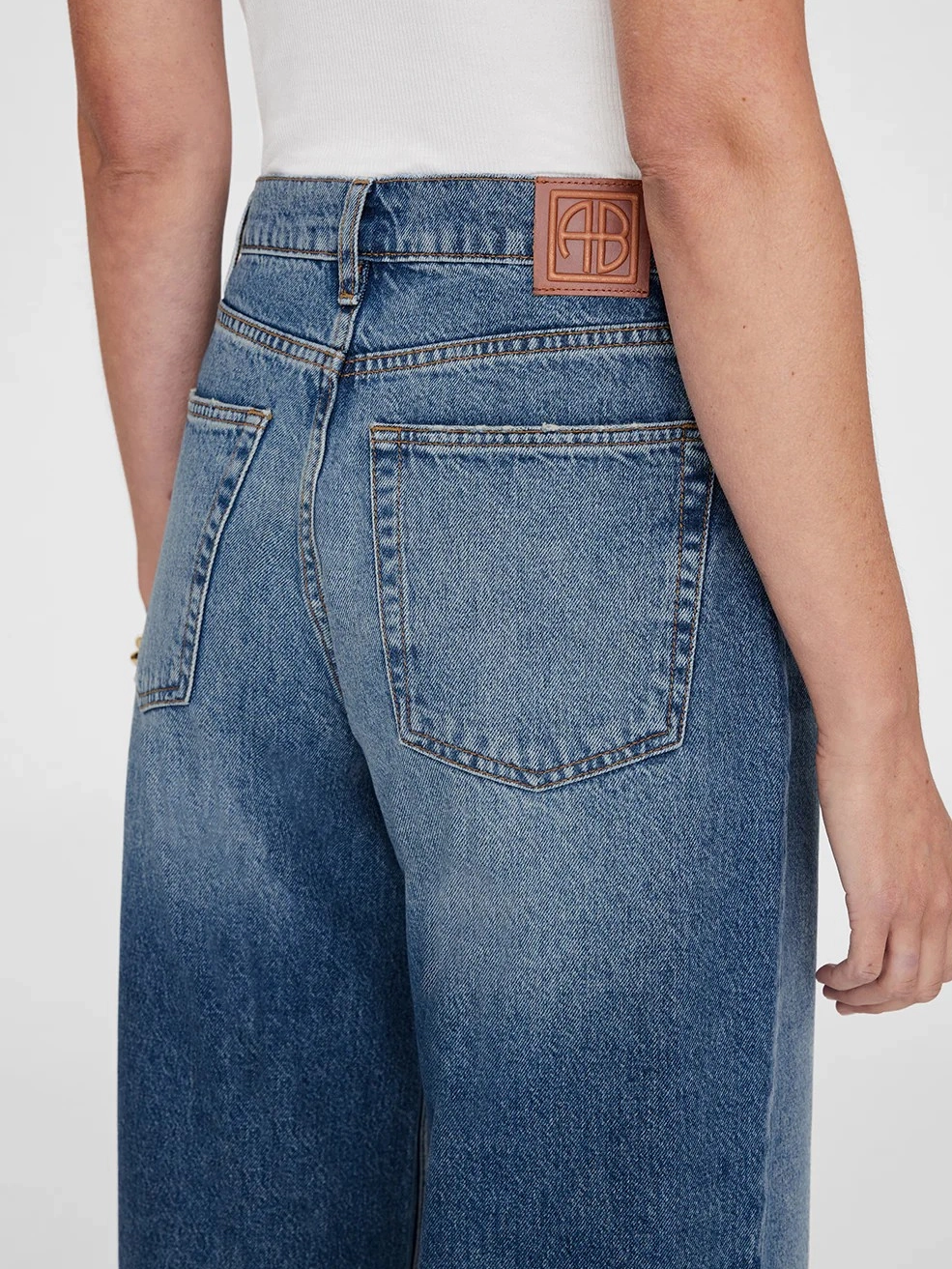 Brie Jean Relaxed Style Neutral Casual Morning Stroll