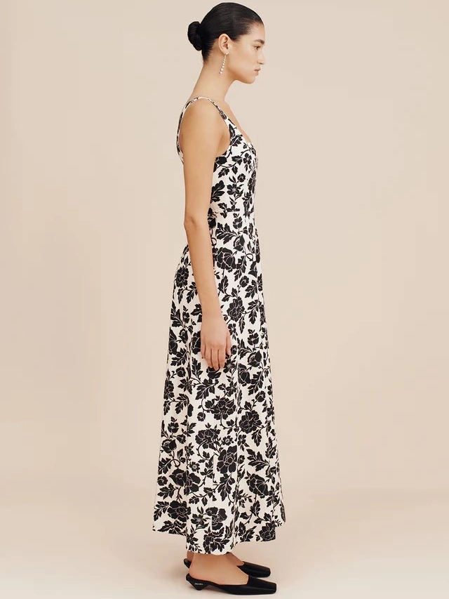 Sophisticated Appeal Fashionable Layer Skyla Dress