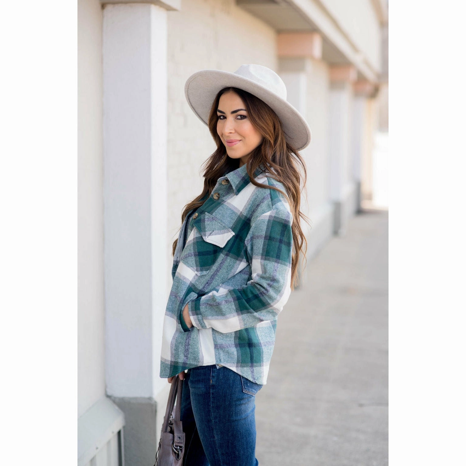 Water Resistant Design Temperature Balancing Layer Two Pocket Large Plaid Shacket