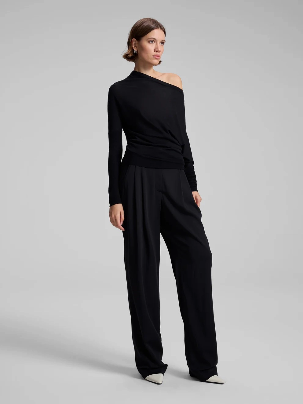 Stretchable Neckline DoubleLayered Collar Liv Fine Merino Top