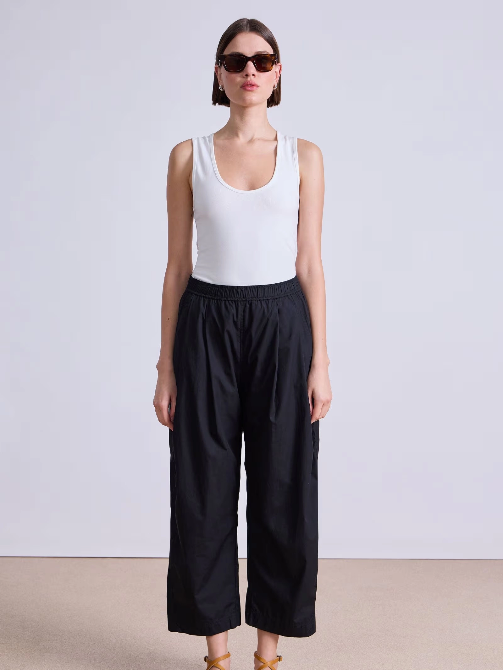 Perfect Layer Breathable Stretch Wear Spa Pleat Pant
