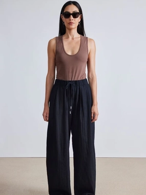Manu Drawstring Pant Low-rise style