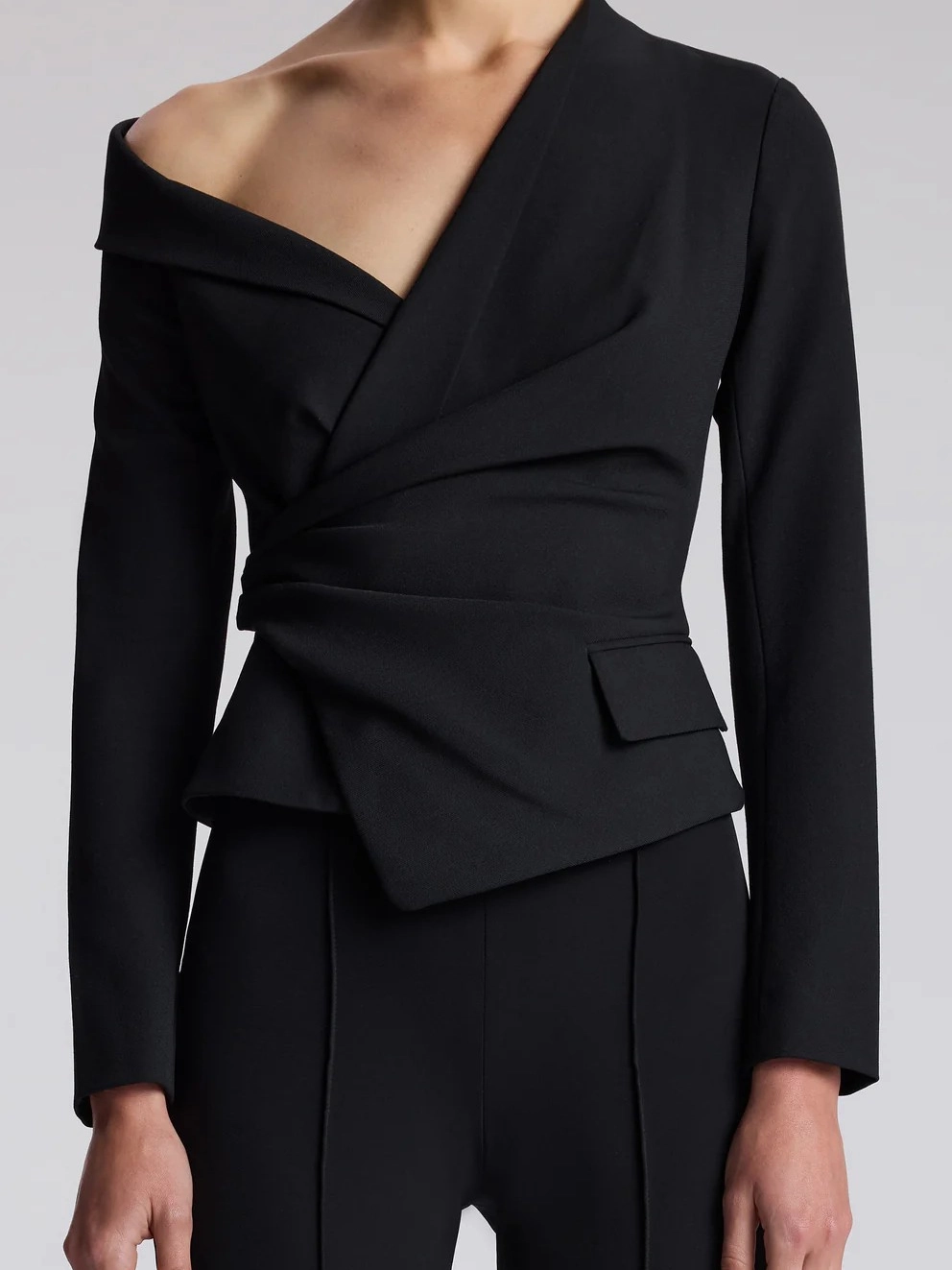 AirflowOptimized Design NonRestrictive Skyla Top