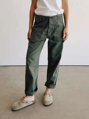 The Officer Pant Travel Essential Non Irritating Seams