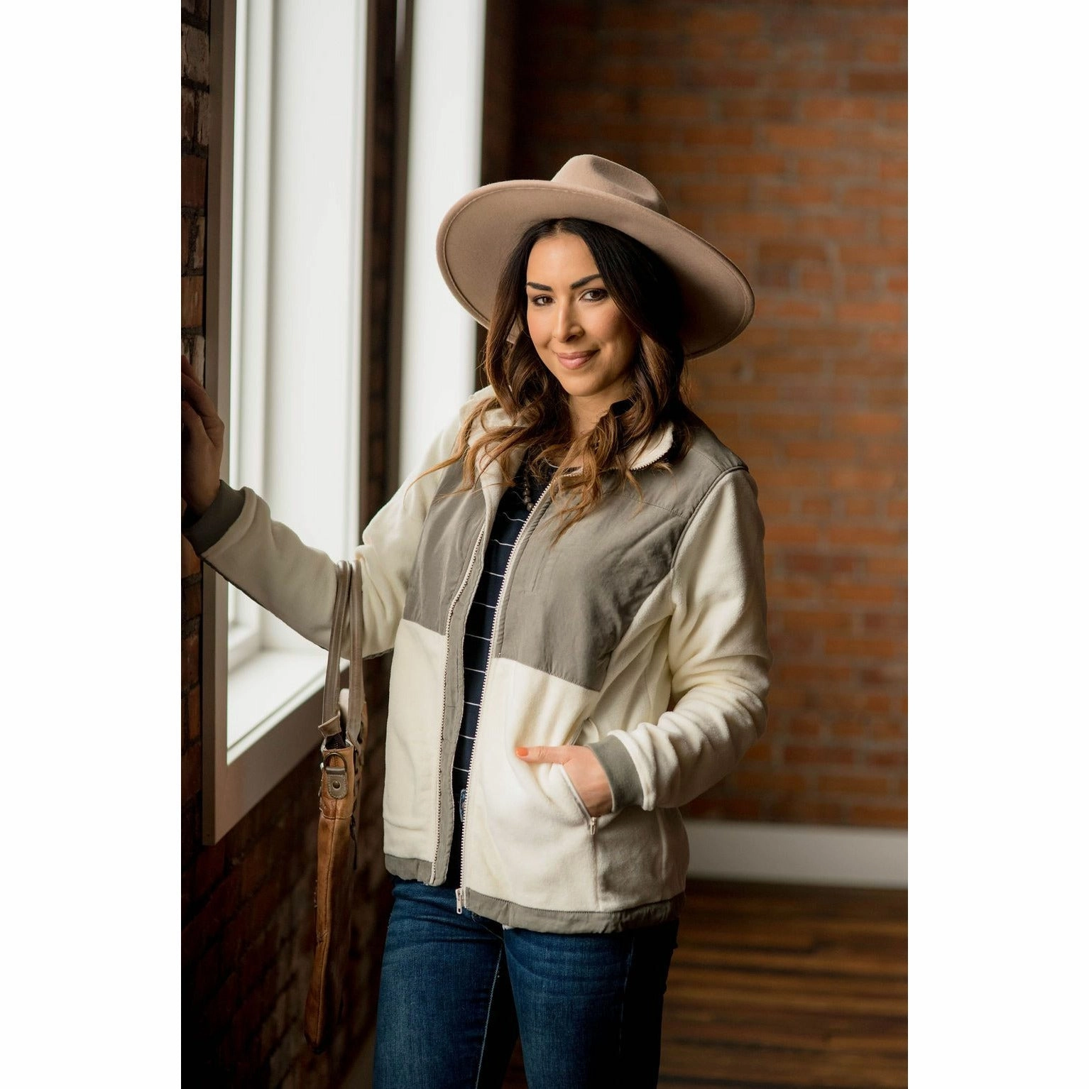 Moisture Management Fabric Ventilation Vents Two Toned Fleece Jacket