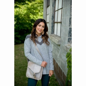 Minimal Fit V Accent Hoodie