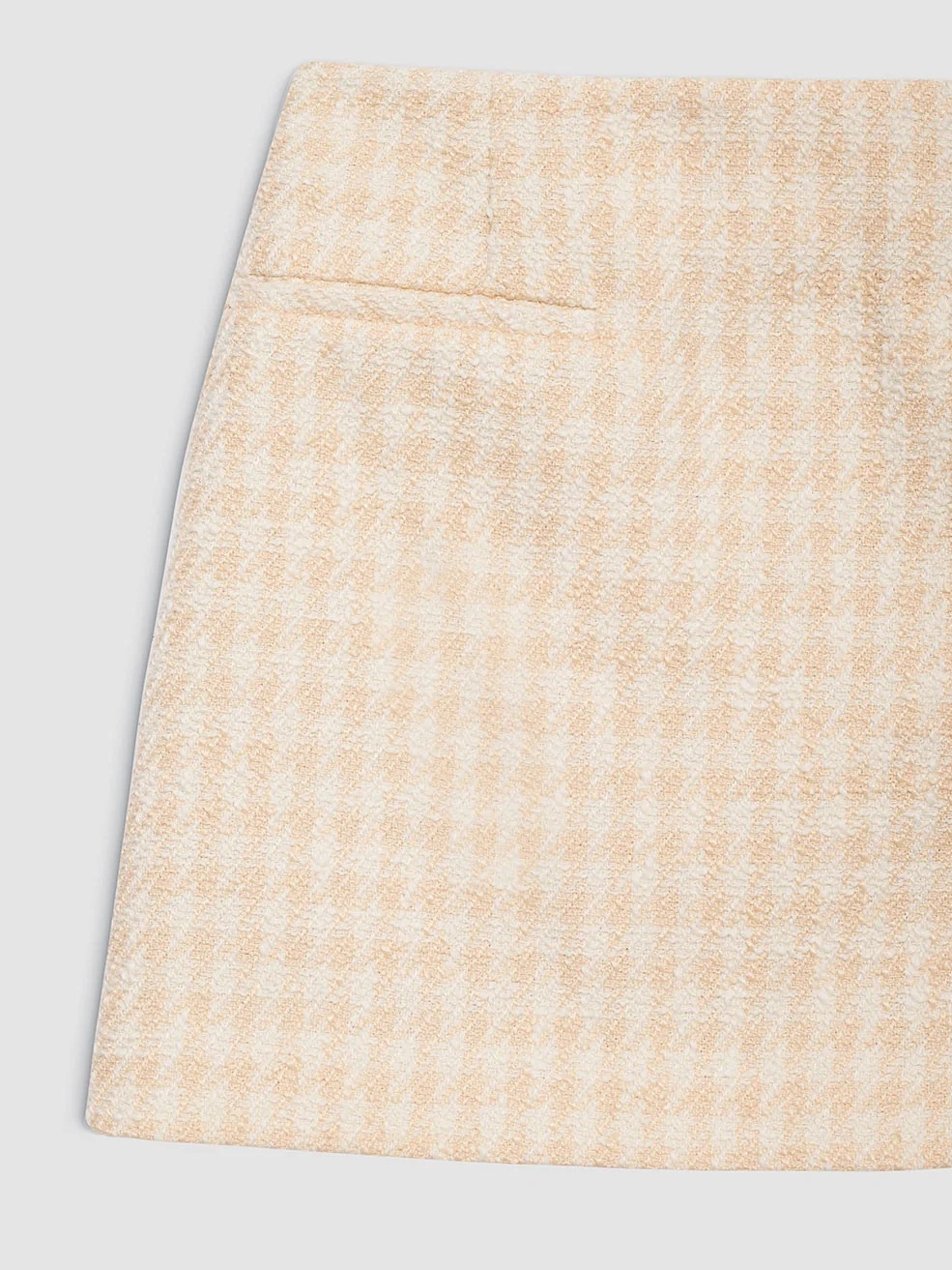 Vanessa Skirt Style Staple Outfit Ideas