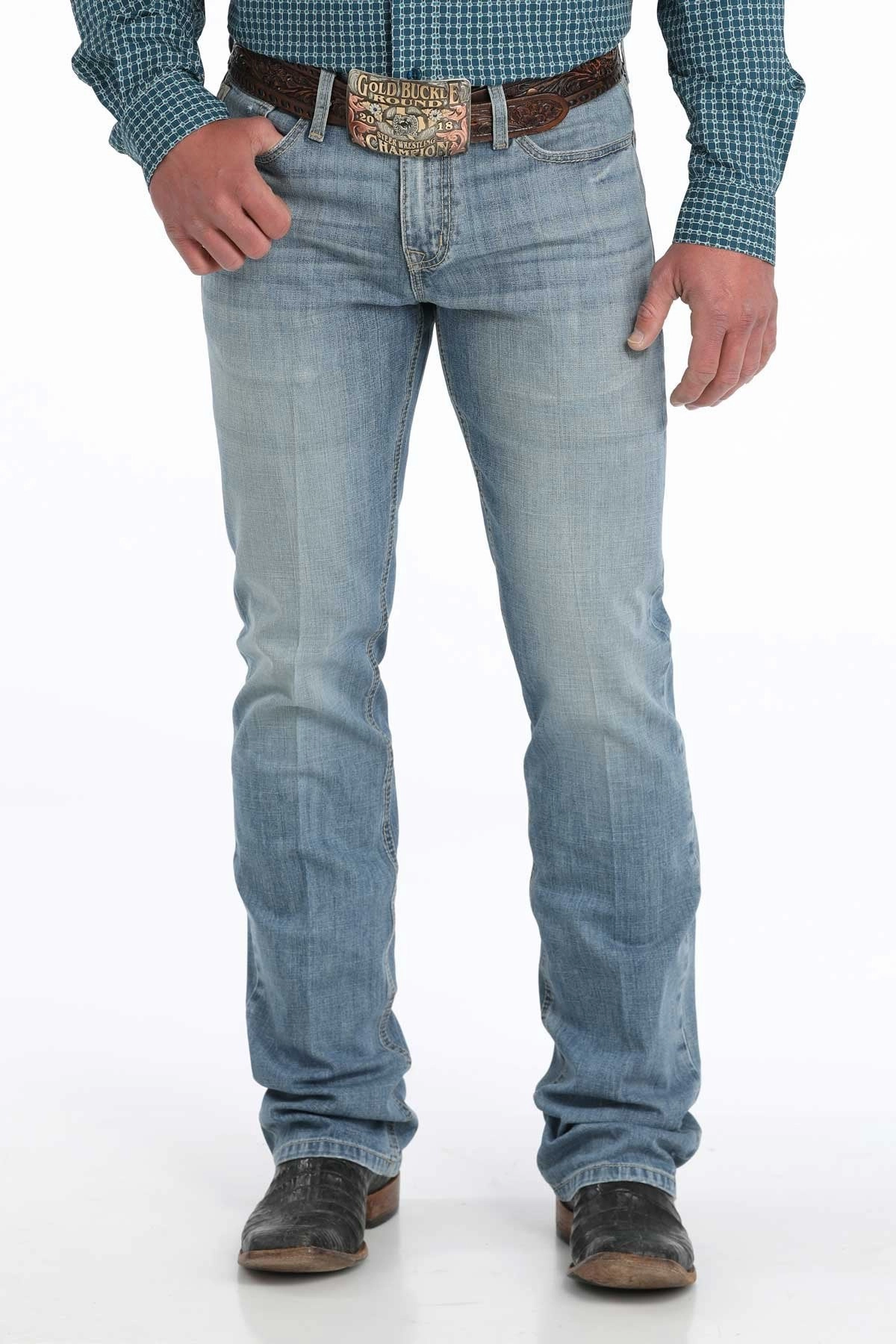 Cinch Men's Ian Jeans- Light Stone Wash Beach Day Breathable Style Essential