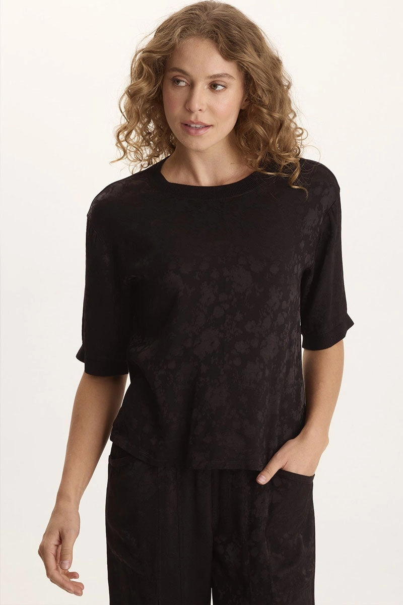 XCVI Chelan Textured Satin Top Comfort Design Fit Versatile Wear