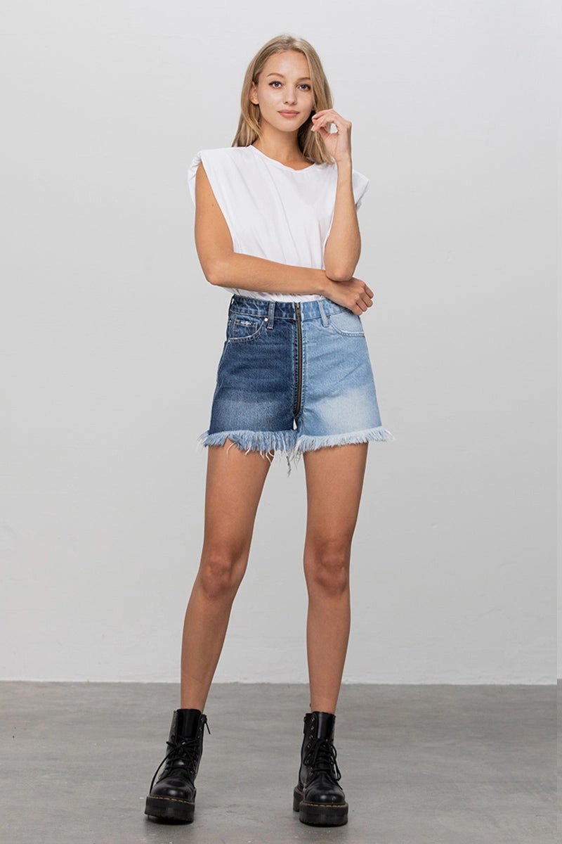 Zip Code Two-Tone Denim Shorts Flexible Motion